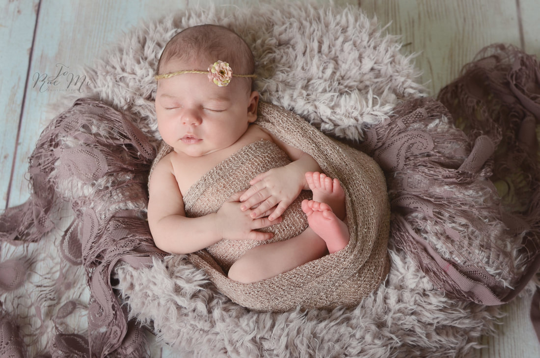 Lindsy Hughes-Curtis - Jo Rae Mi Photography - studio newborn photographer - San Bernardino, California