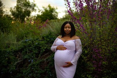 Lindsy Hughes-Curtis - Jo Rae Mi Photography - on-location maternity photographer - Fontana, California