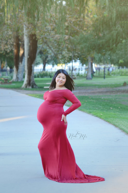 gorgeous expectant mama in red {riverside maternity photographer}